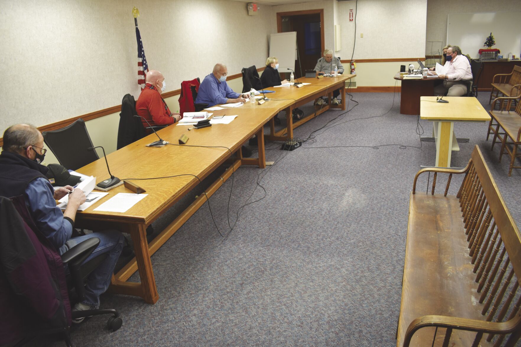 Selectmen send short-term rental articles to planners